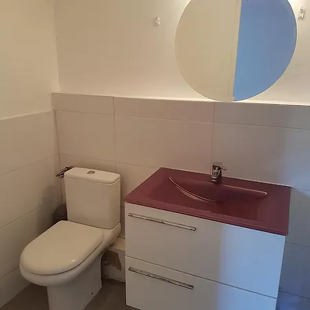 Sunny Flat Vacancy