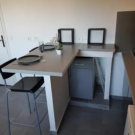 Sunny Flat Vacancy Appartement *